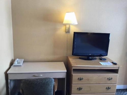 Days Inn by Wyndham Henrietta/Rochester Area image 13